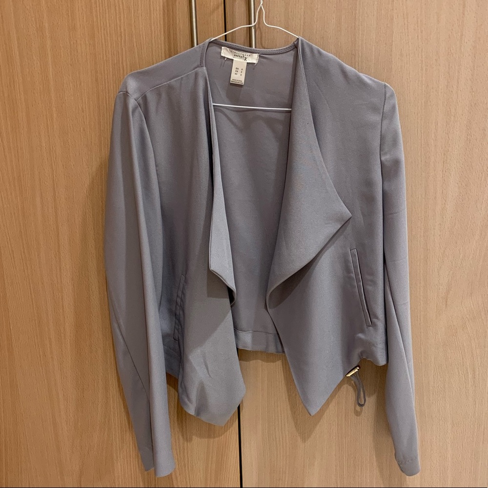 GREY BLAZER